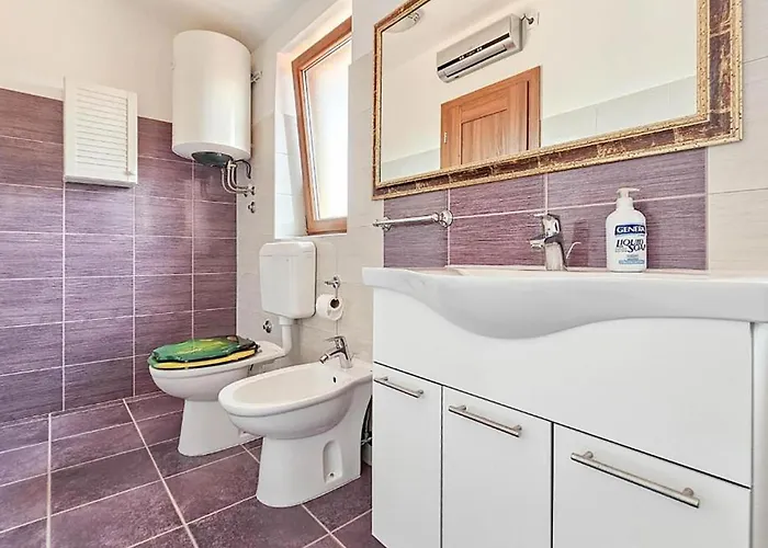 Stunning In Novigrad With Wifi Novigrad Istria