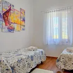 Σπίτι διακοπών Beautiful In Novigrad With Wifi